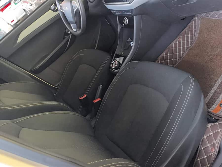 哪吒汽车 哪吒N01 2019 汽车图片 #9