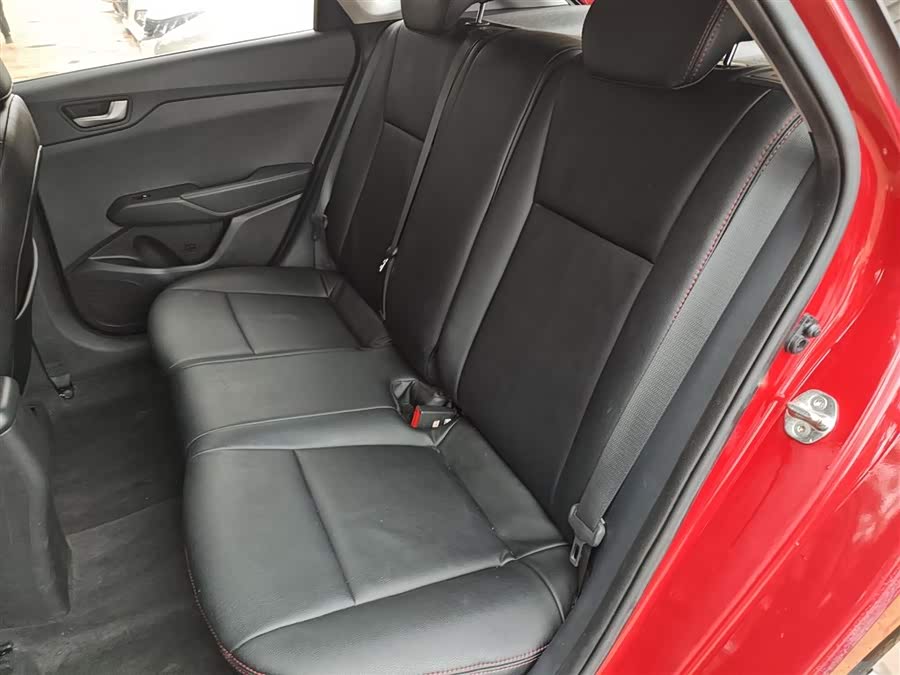 Hyundai Verna RV 2017 immagine di auto #9