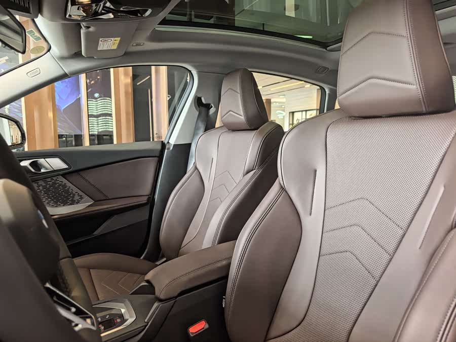 BMW 2 Series 2025 car image #9