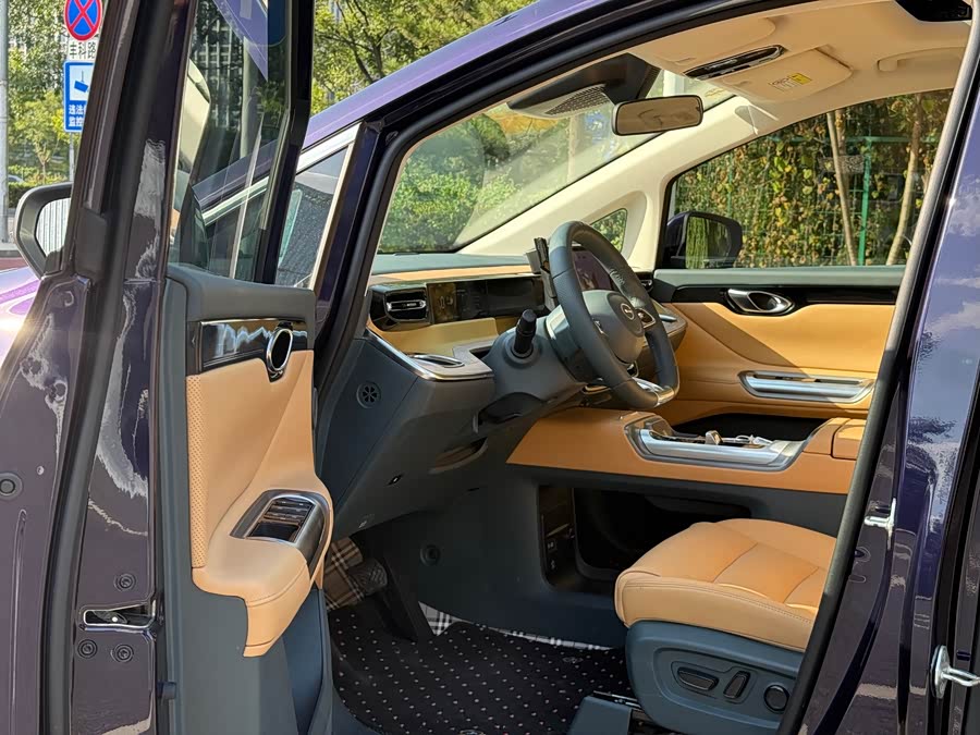 GAC Trumpchi E8 New Energy 2024 imagem de carro #9