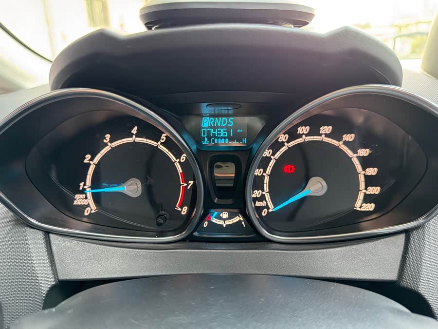 福特 嘉年华 2014 汽车图片 #9