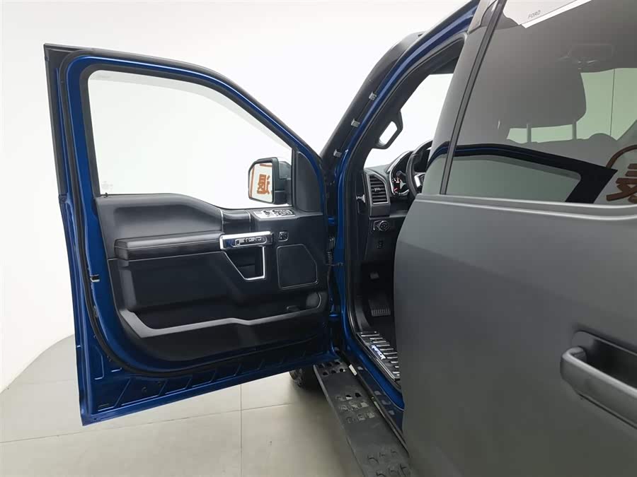 Ford F-150 Raptor 2018 car image #9