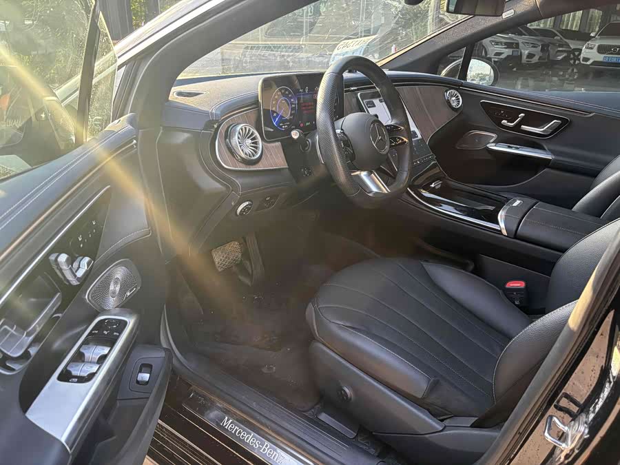 Mercedes-Benz EQE Class 2024 car image #9