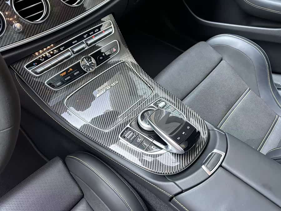 Mercedes-Benz E AMG 2018 immagine di auto #9