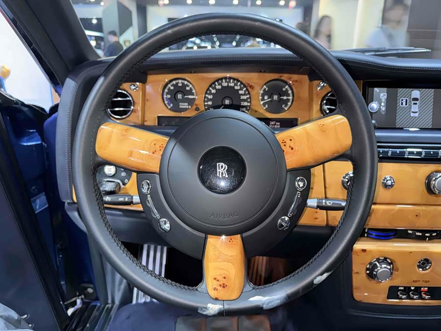 Rolls-Royce Phantom 2012 car image #9