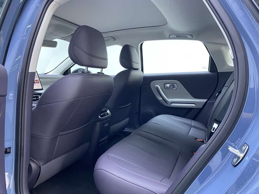 零跑汽车 零跑B01 2025 汽车图片 #9