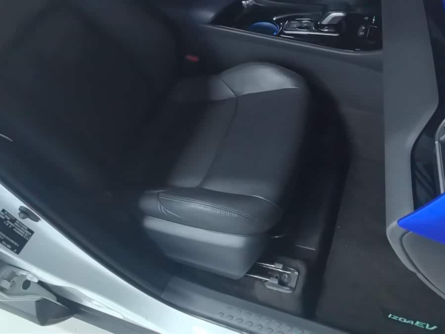 Toyota Izoa E 2021 #9 Toyota Izoa E 2021 imagen de coche #9