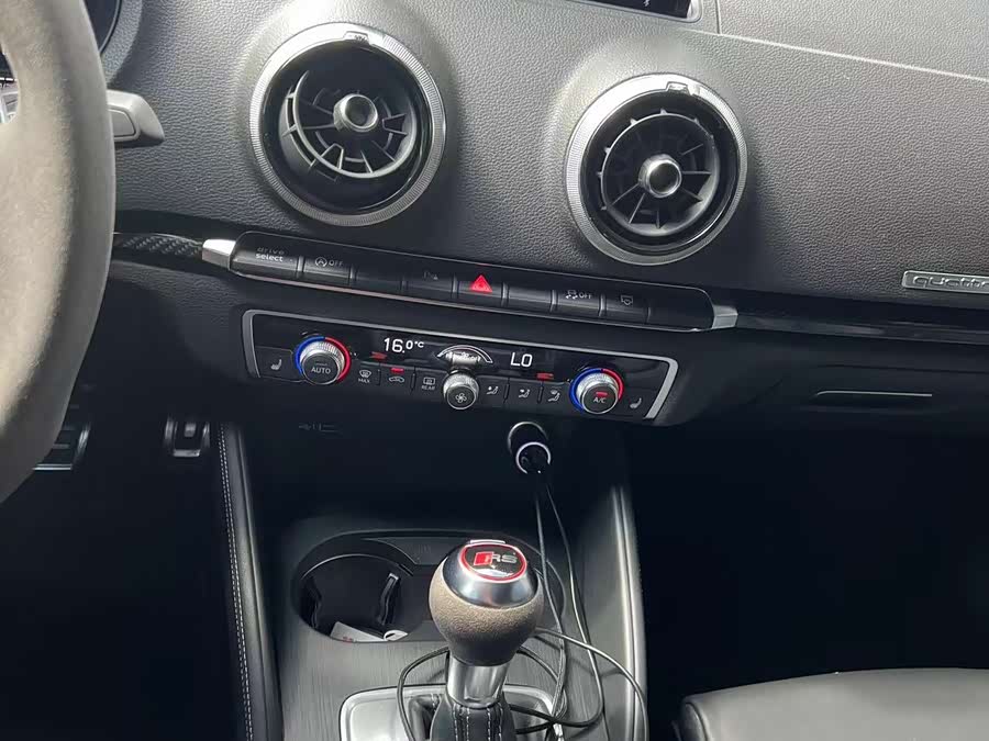 Audi RS 3 2018 #9 Audi RS 3 2018 car image #9