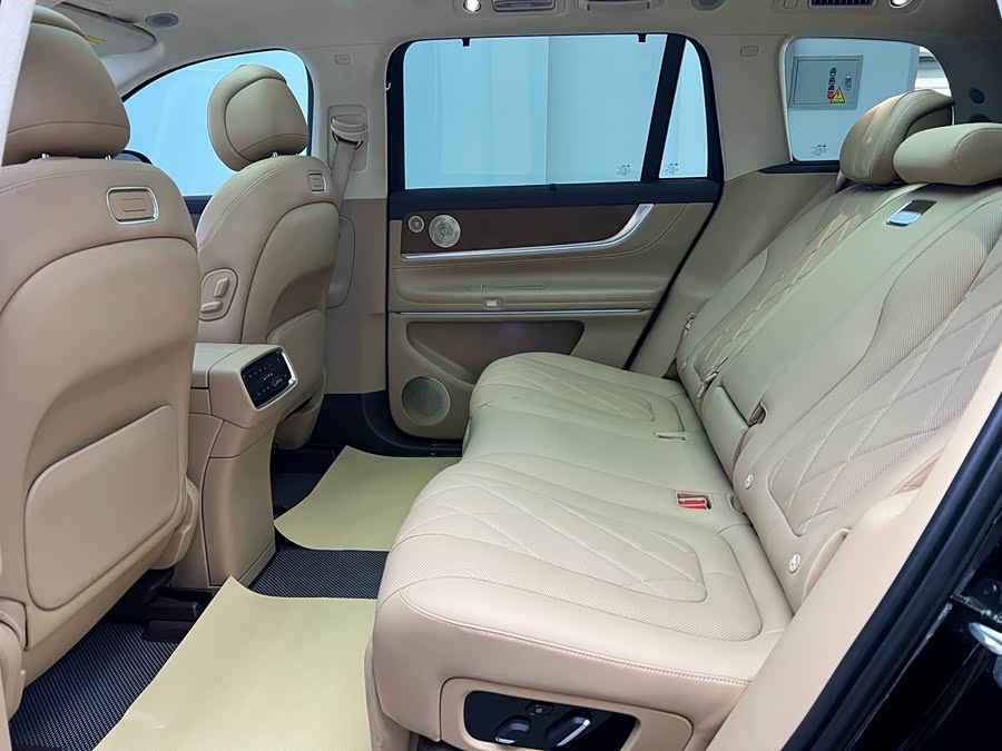 2024 car image #9