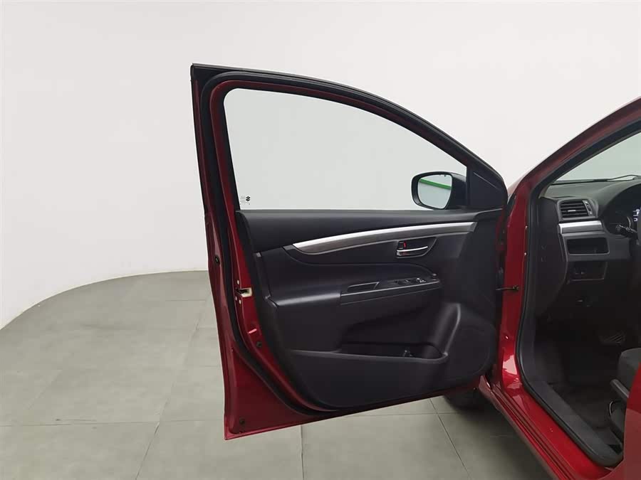 铃木 启悦 2015 汽车图片 #9