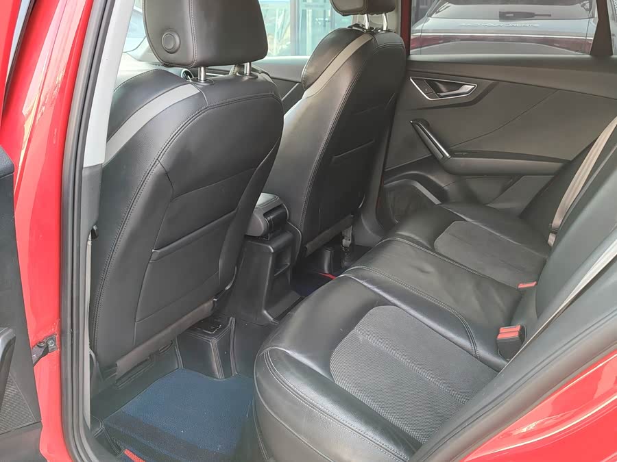 Audi Q2L e-tron 2019 imagen de coche #9