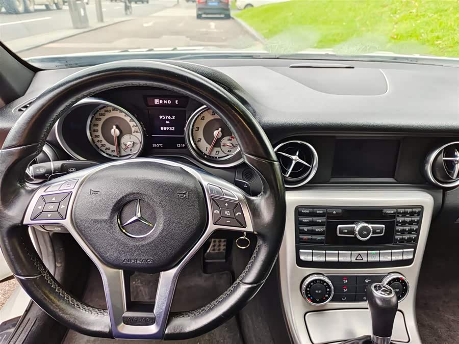 Mercedes-Benz SLK Class 2015 car image #9