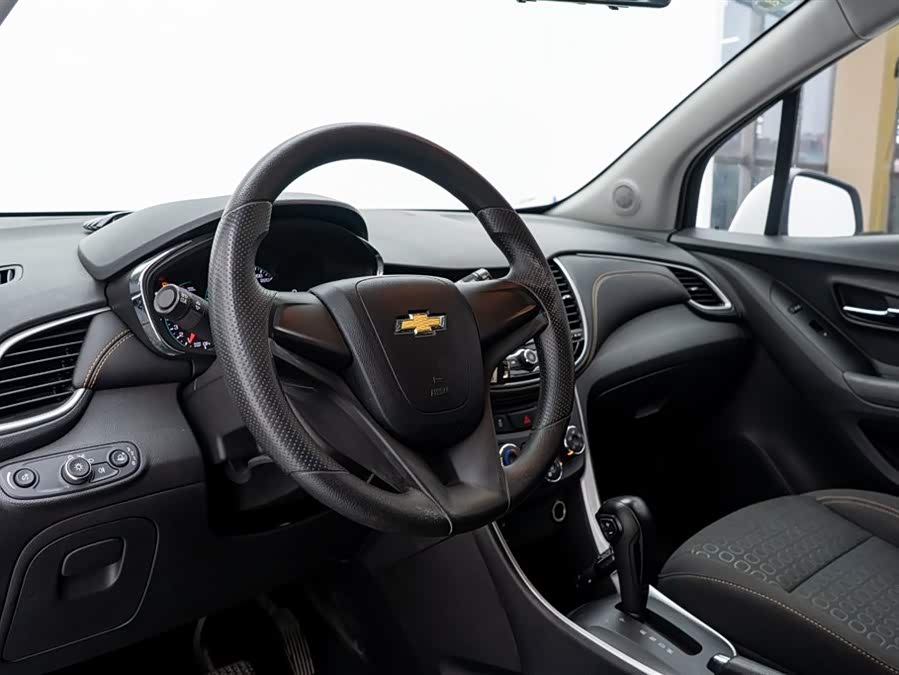 Chevrolet Tracker 2019 car image #9