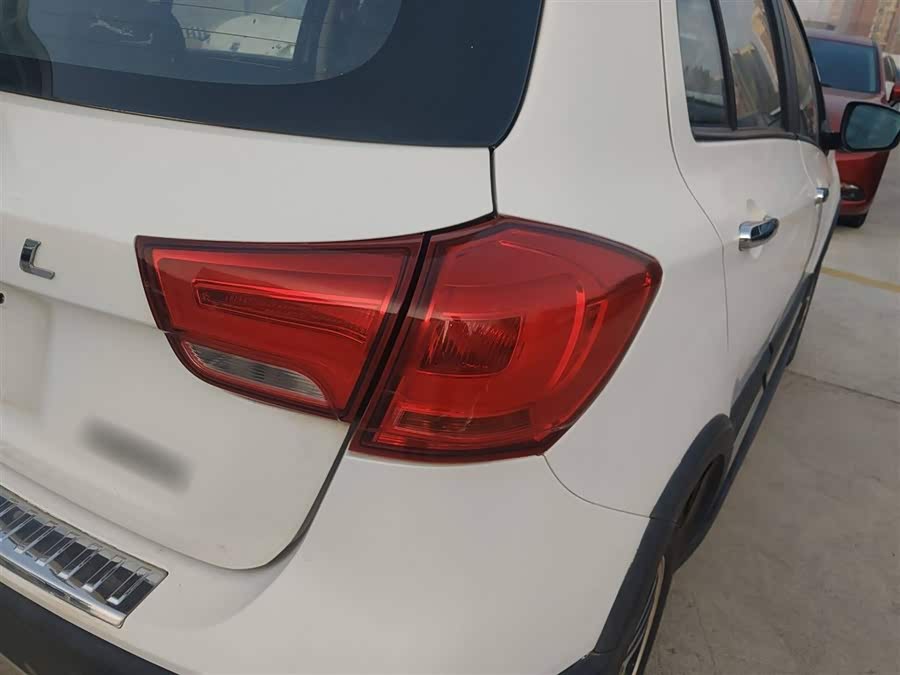 Haval H1 2016 car image #9