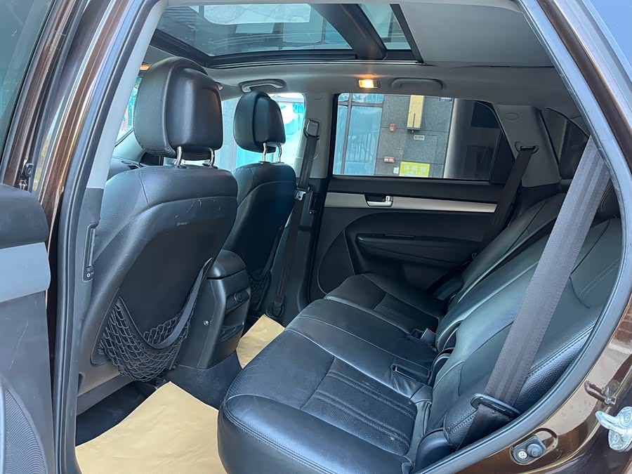 Kia Sorento 2014 immagine di auto #9