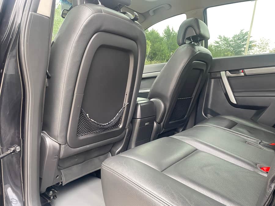 Chevrolet Captiva (Imported) 2010 car image #9