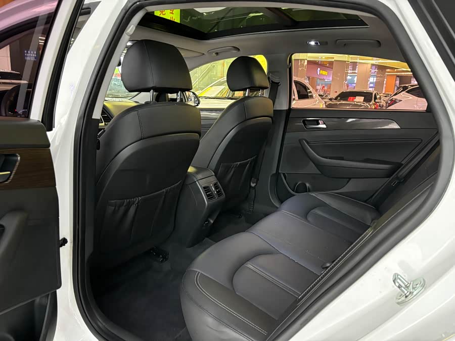 Hyundai Sonata PHEV 2018 car image #9