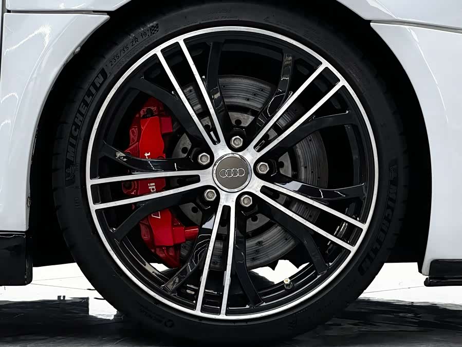 Audi R8 2013 #9 Audi R8 2013 car image #9