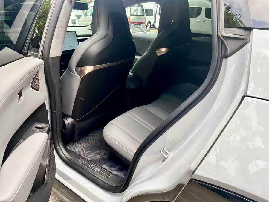 极氪 极氪X 2023 汽车图片 #9