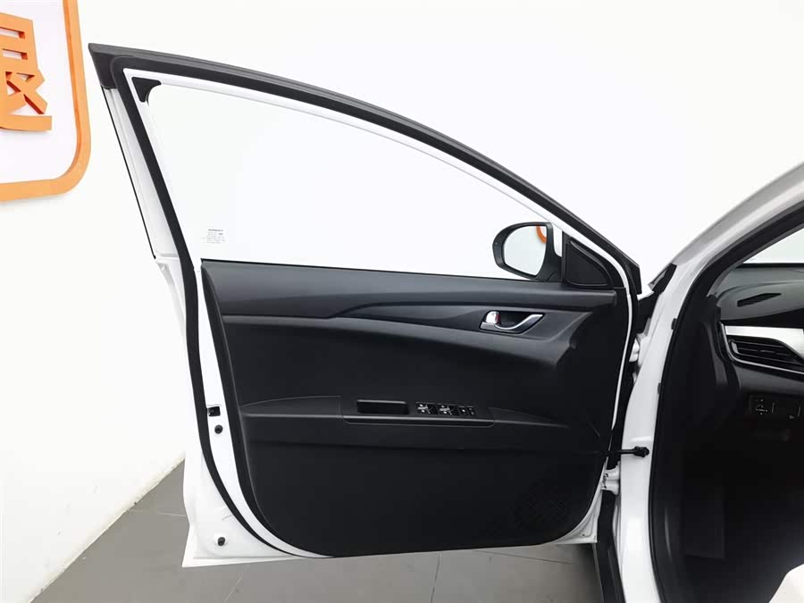 Changan Eado EV 2023 immagine di auto #9