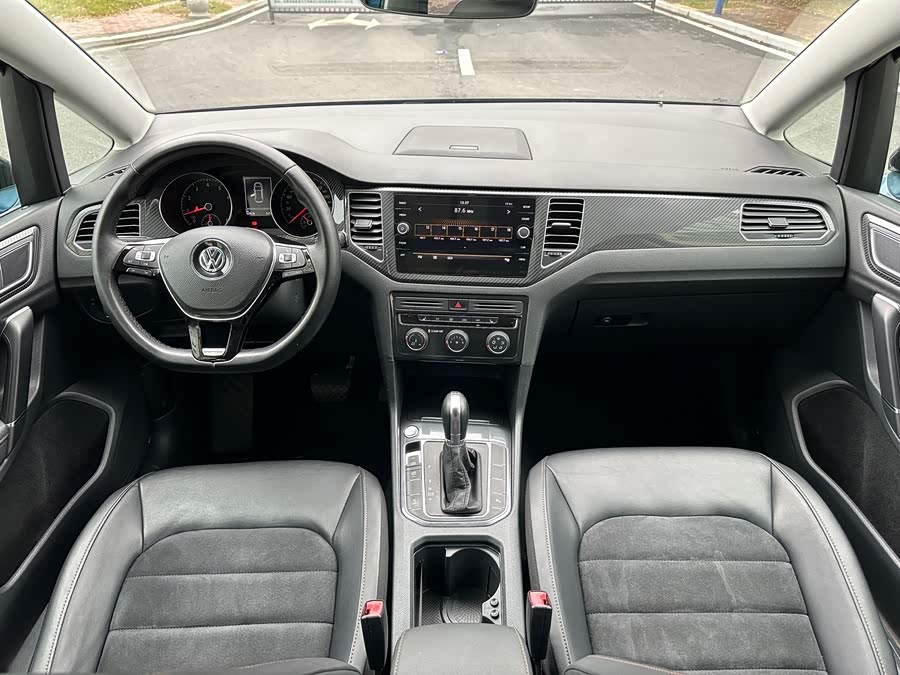 Volkswagen Golf Sportsvan 2018 #9 Volkswagen Golf Sportsvan 2018 car image #9