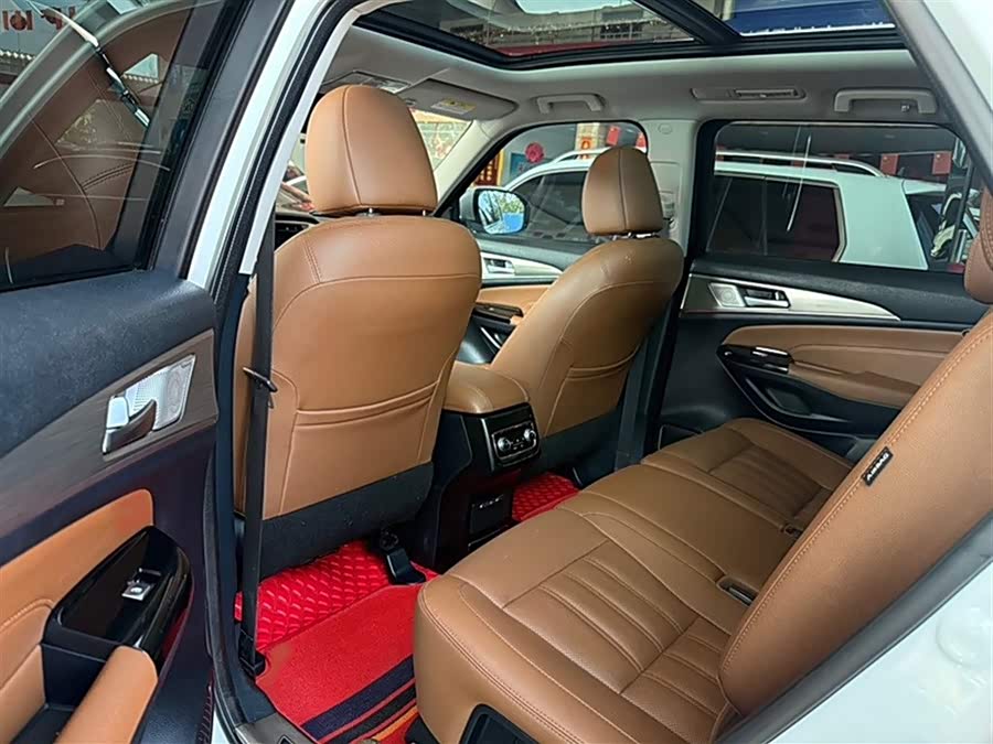 Changan CS95 2017 car image #9