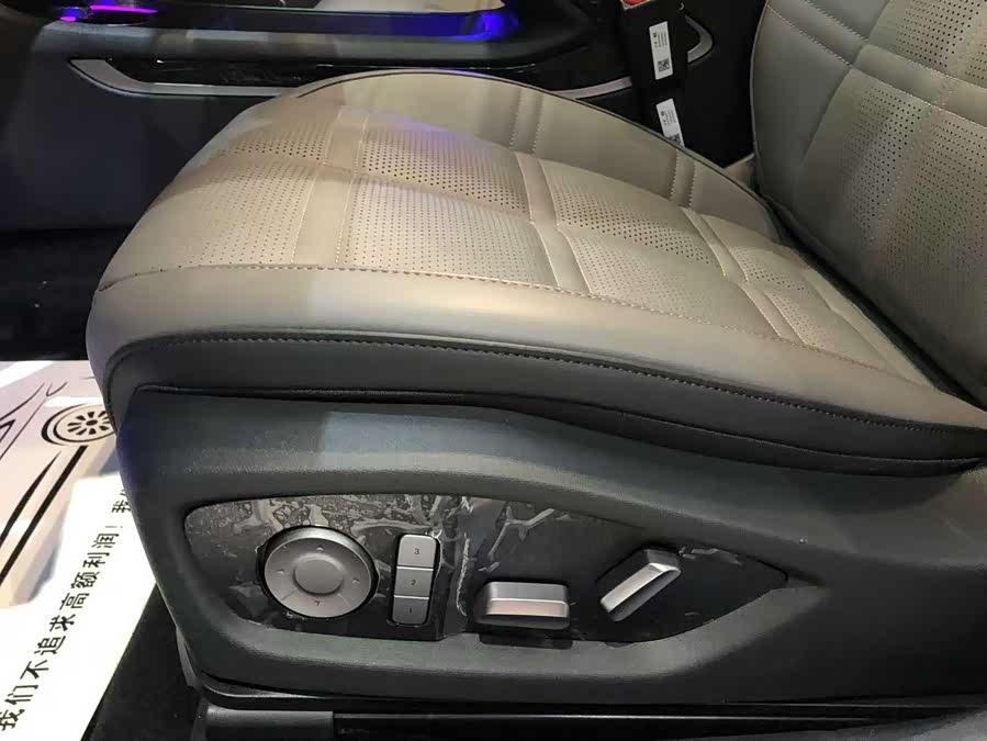 HongQi EH7 2025 car image #9