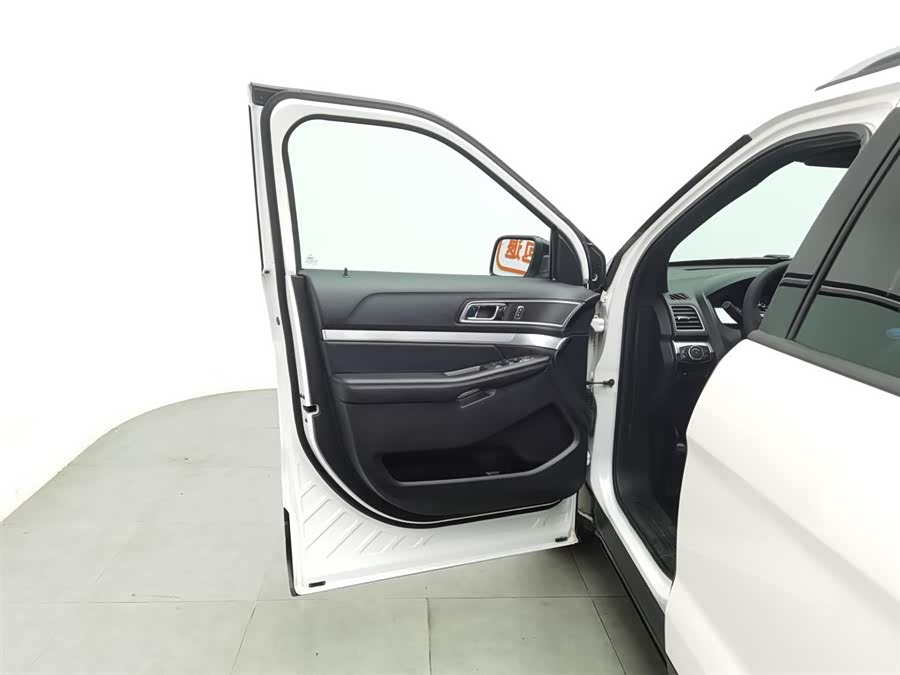 Ford Explorer (Imported) 2017 car image #9