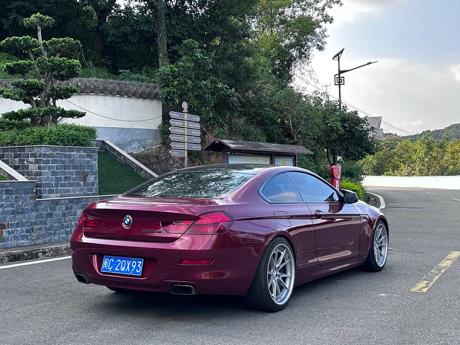 BMW 6 Series 2012 car image #9