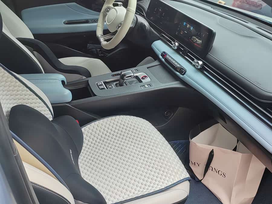 GAC Trumpchi Empow 2022 #9 GAC Trumpchi Empow 2022 car image #9