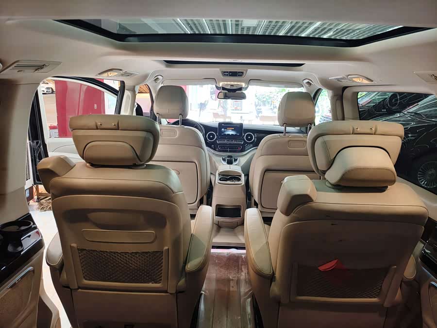 Mercedes-Benz V Class 2020 car image #9