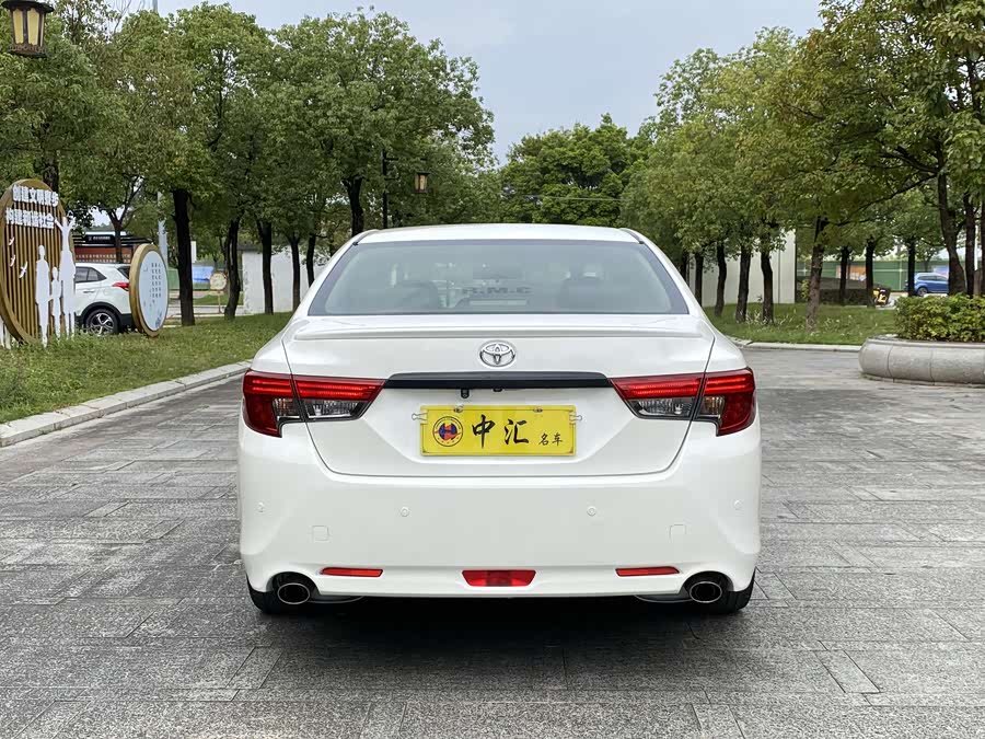 Toyota Reiz 2015 صورة سيارة #9