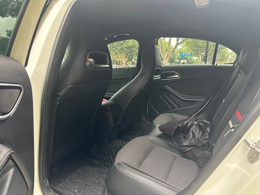 Mercedes-Benz A Class (Imported) 2014 car image #9