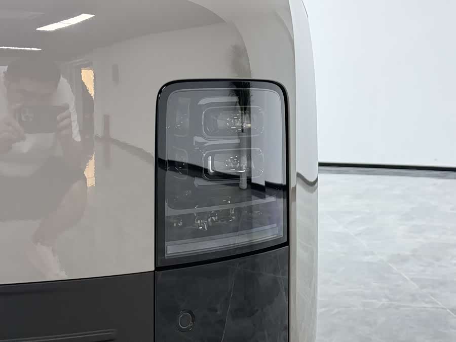 理想汽车 理想MEGA 2024 汽车图片 #9