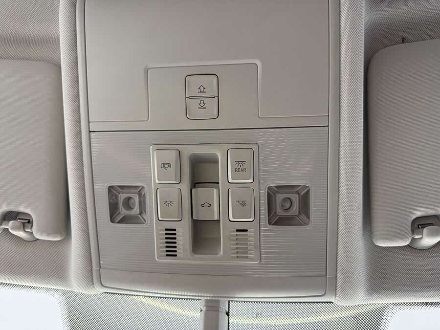 Volkswagen Tayron GTE 2021 car image #9