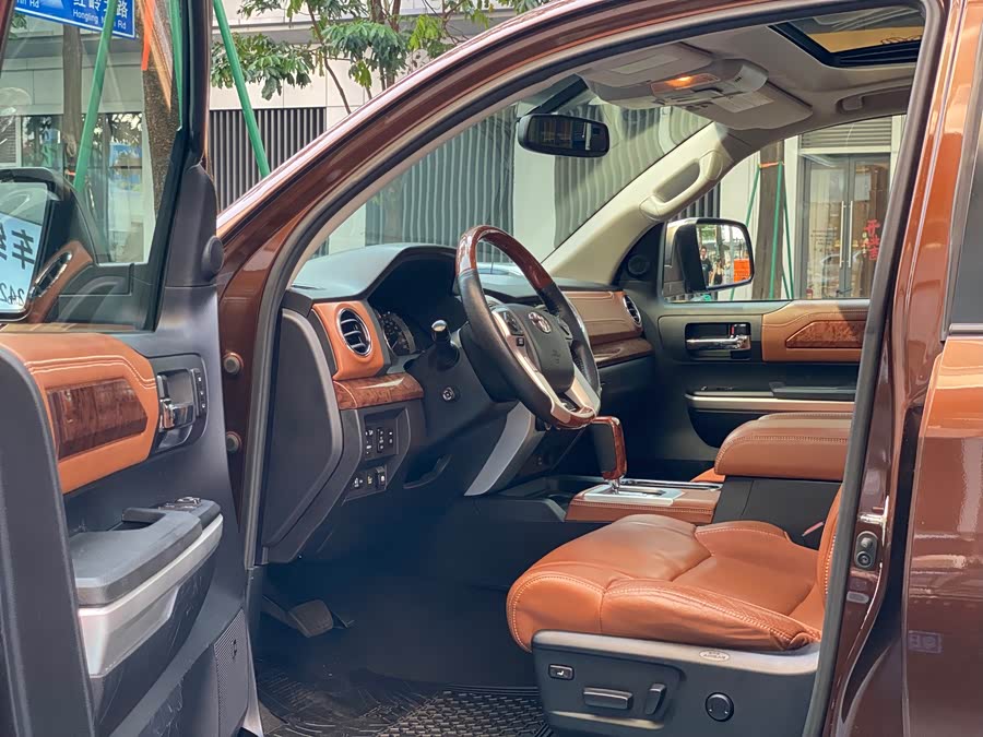 Toyota Tundra 2015 immagine di auto #9