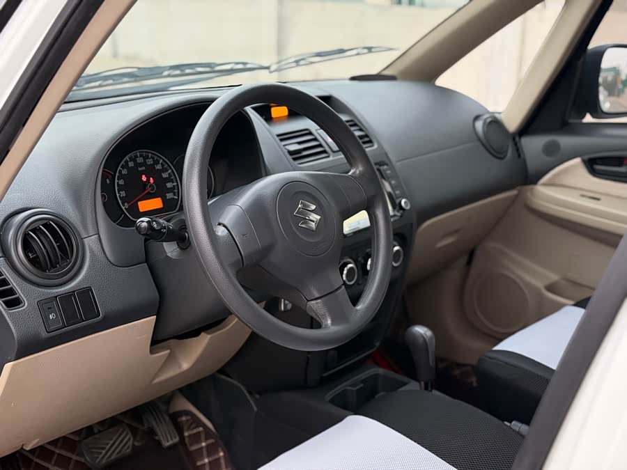 Suzuki SX4 Sedan 2014 imagem de carro #9