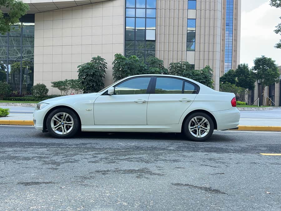 BMW 3 Series (Imported) 2012 изображение автомобиля #9