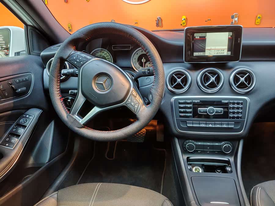 Mercedes-Benz A Class (Imported) 2014 car image #9