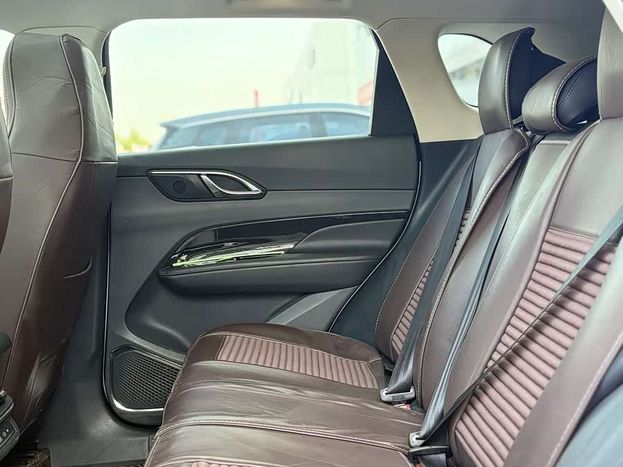 HongQi HS3 2024 #9 HongQi HS3 2024 car image #9