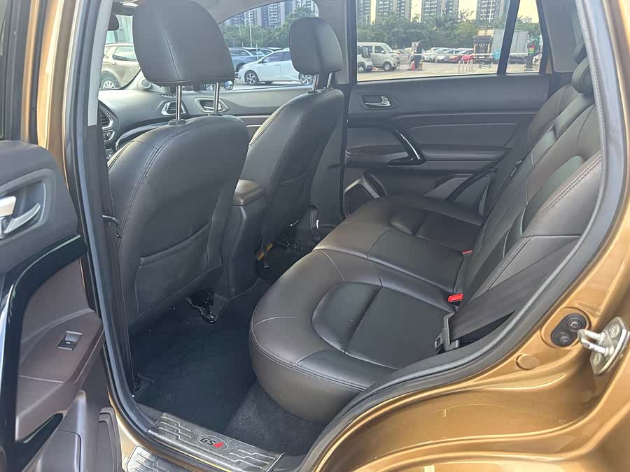 GAC Trumpchi GS4 2015 car image #9