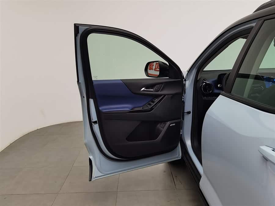 Chevrolet Equinox Plus 2024 car image #9