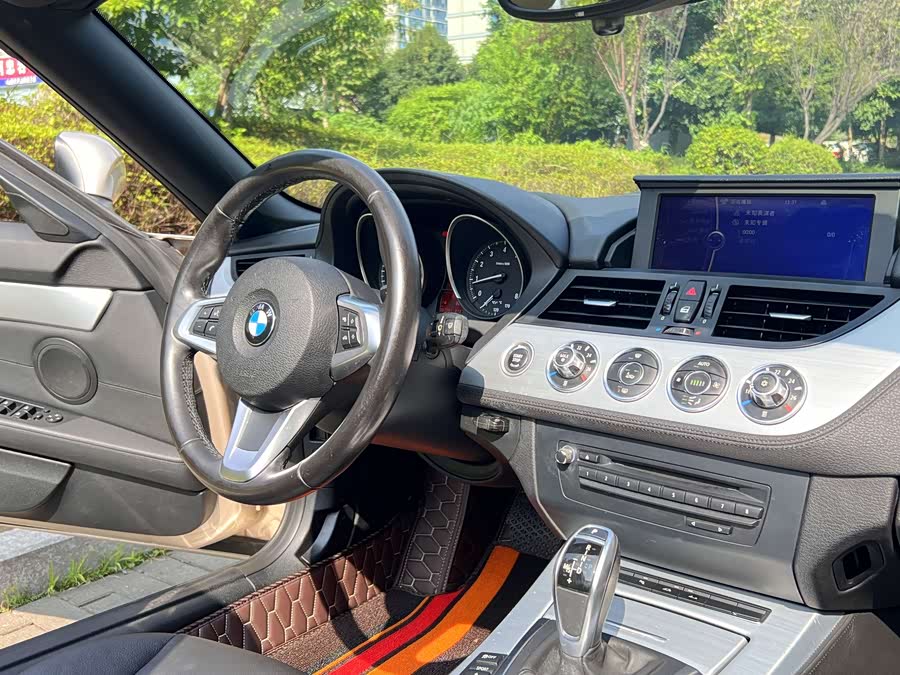 BMW Z4 2012 car image #9