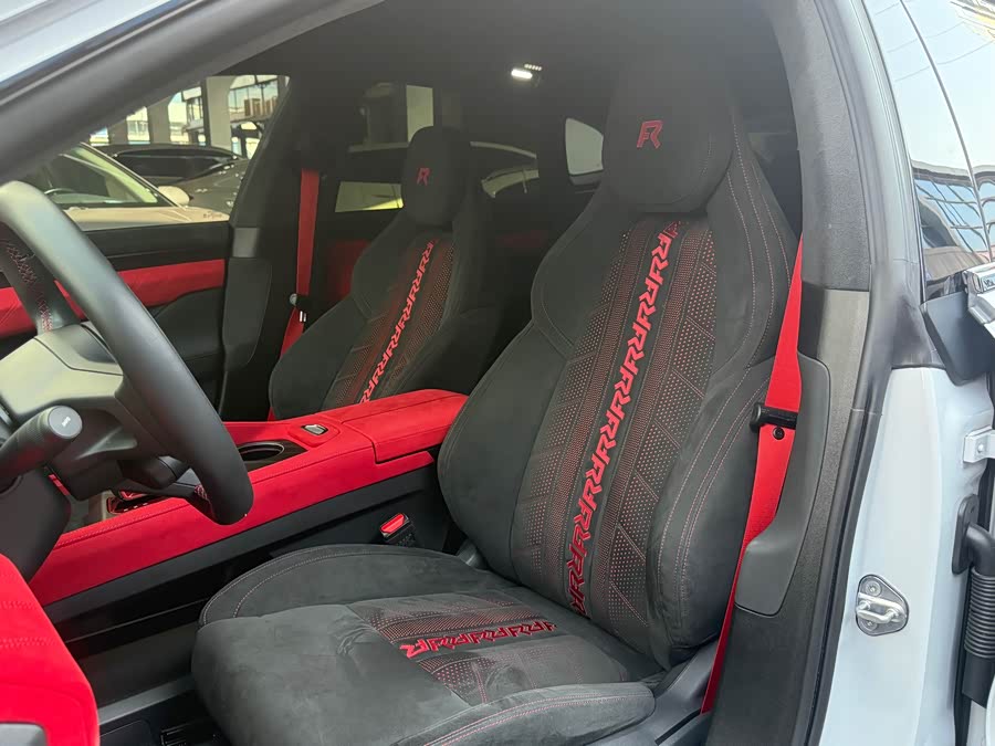 Zeekr 001 FR 2023 изображение автомобиля #9