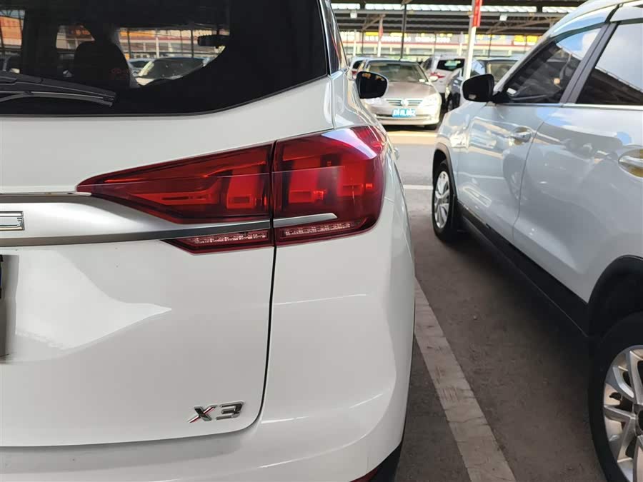 Beijing X3 2020 imagem de carro #9