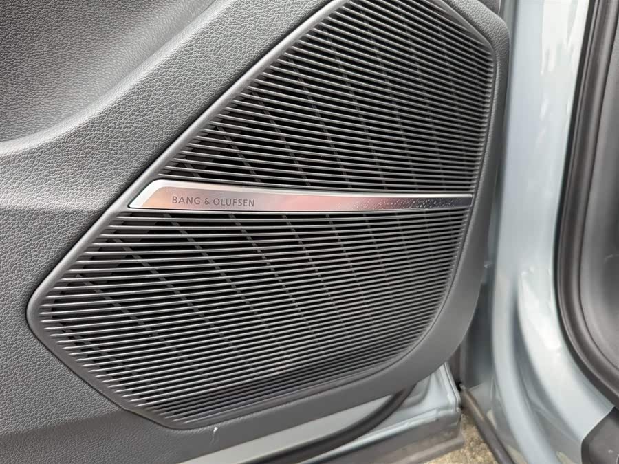 Audi SQ7 2024 image de voiture #9