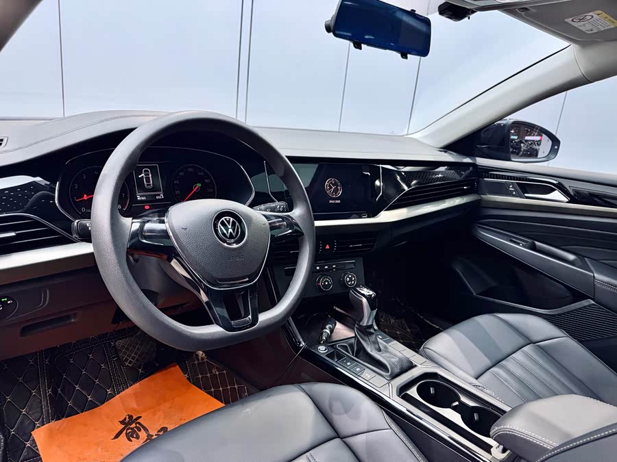 Volkswagen Passat 2021 car image #9