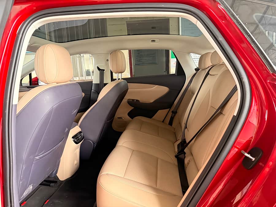 HongQi TianGong 05 2025 immagine di auto #9