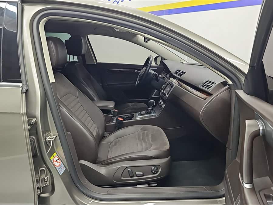 Volkswagen Magotan (Imported) 2015 car image #9