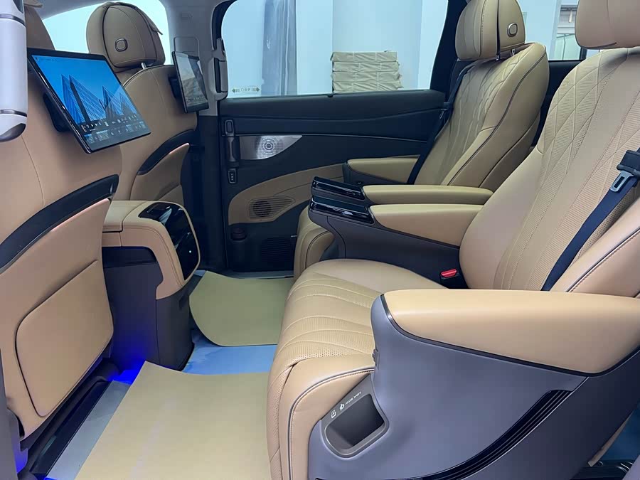 腾势 腾势D9 2023 汽车图片 #9